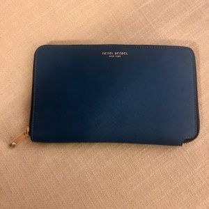 Henri Bendel W57th Zip Around Continental Wallet